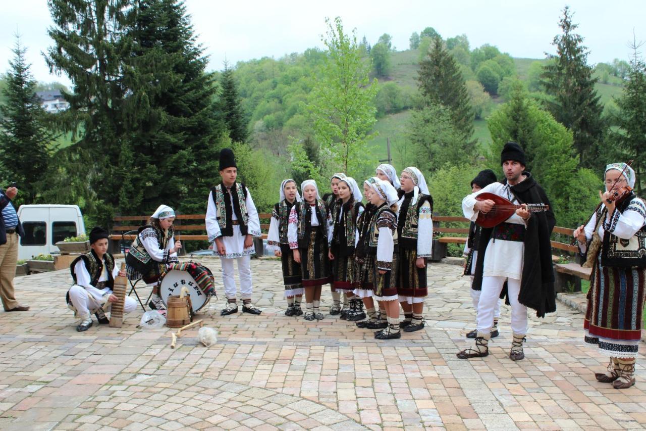 Pensiunea Casa Bunicilor Mînăstirea Humorului 외부 사진